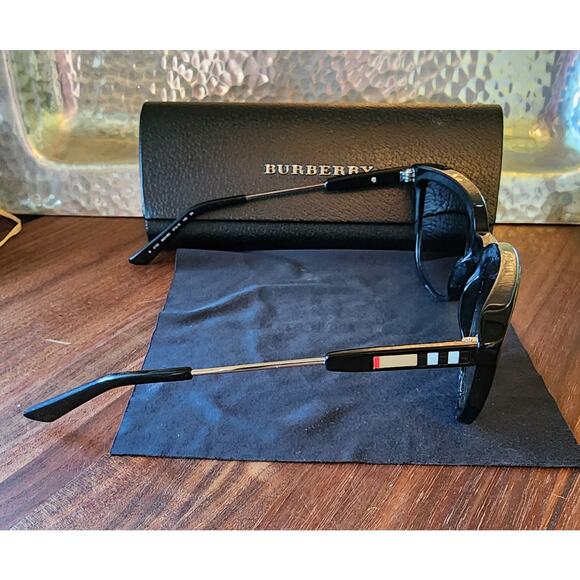 Burberry Authentic Black Framed Sunglasses - Picture 3 of 5